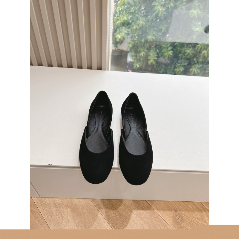 Other flat shoes